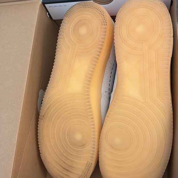 Air Force 1 ‘07 LV8 - Nike 101 - worn ONCE - Picture 14 of 14